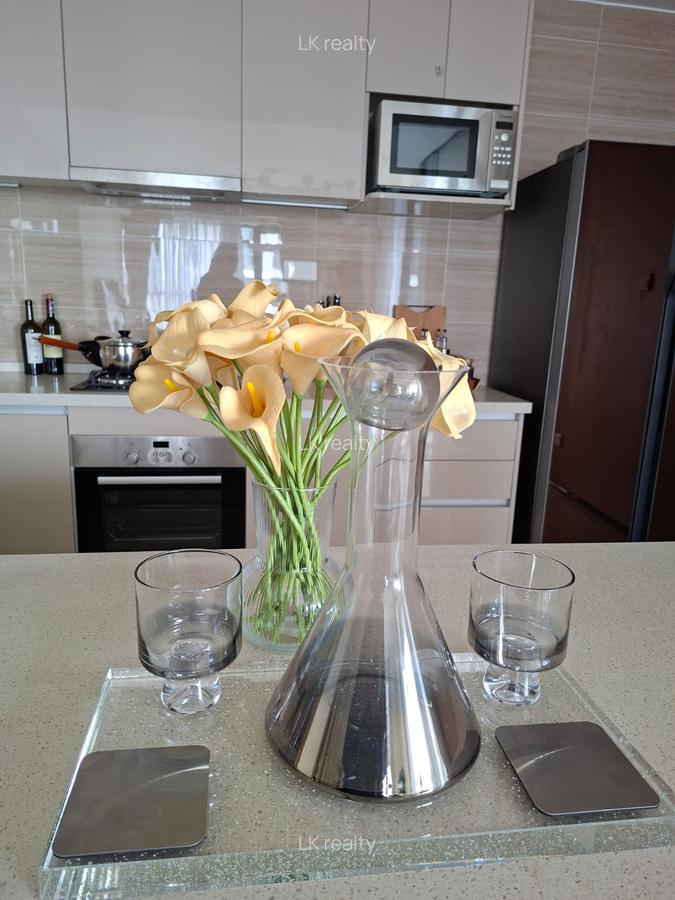 Serviced 2 Bed Apartment with En Suite at Westlands Road - 8