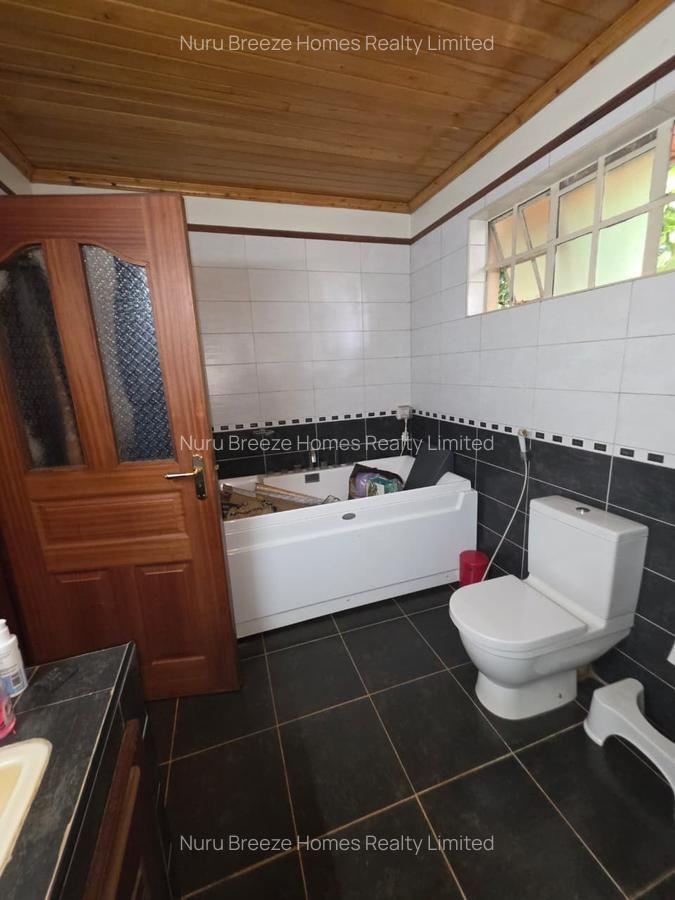 5 Bed House with En Suite in Kyuna - 5