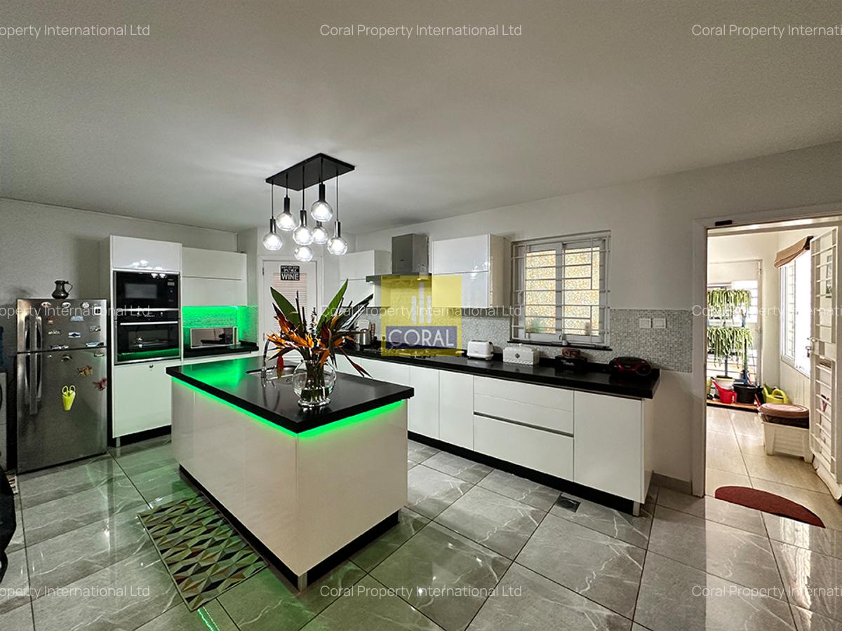 4 Bed Apartment in Kilimani - 6