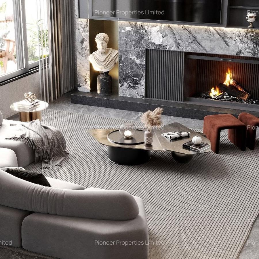 5 Bed House with En Suite at 00502 - 7