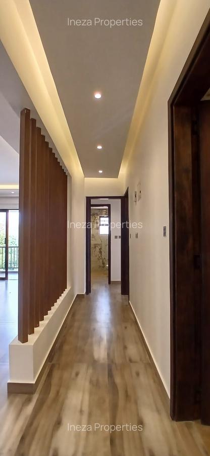 2 Bed Apartment with En Suite in Brookside - 10