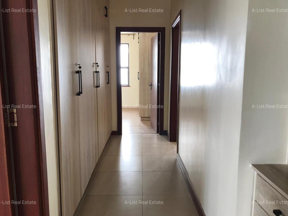 3 Bed Apartment with En Suite at 4Th Parklands - 12