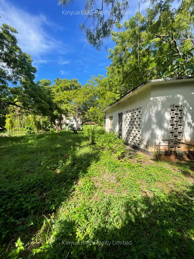 1 ac Land in Nyali Area - 3