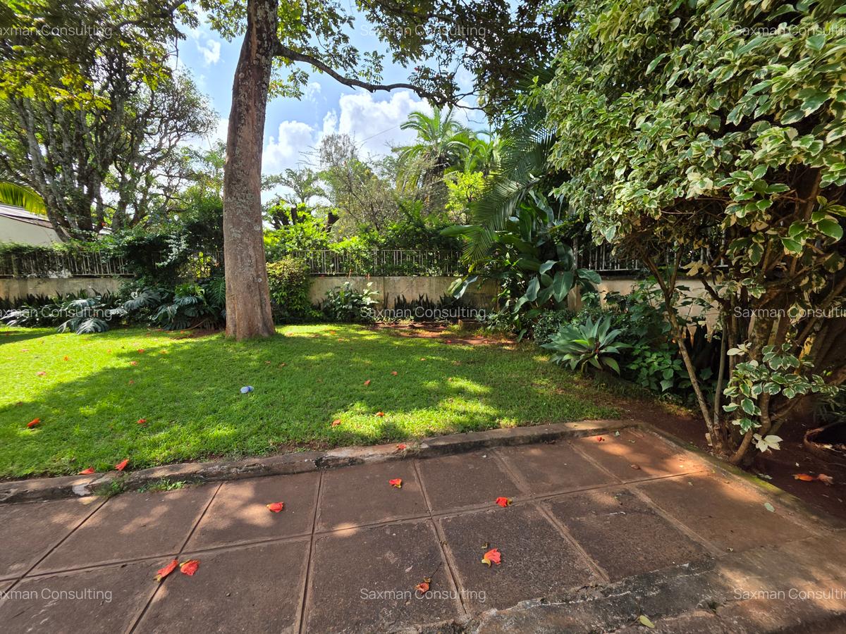 6 Bed House with Staff Quarters in Lake View - 3