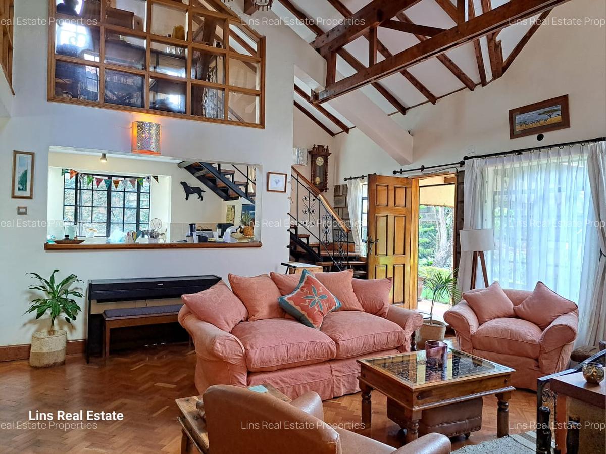 3 Bed House with En Suite in Ridgeways - 7