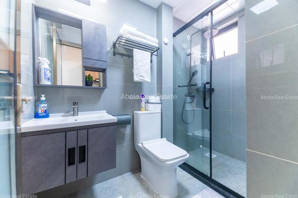 Serviced 1 Bed Apartment with En Suite in Riverside - 10