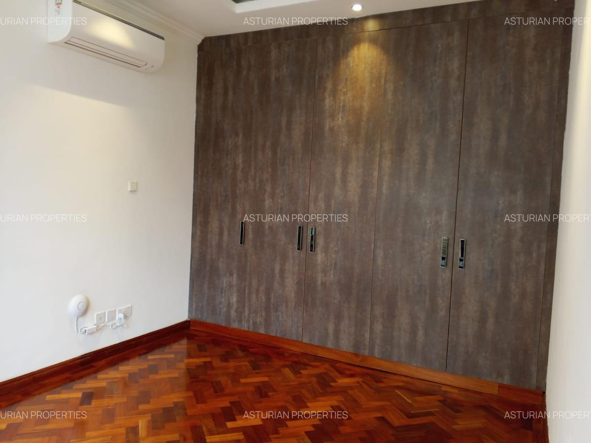 4 Bed Townhouse with En Suite in Lavington - 6