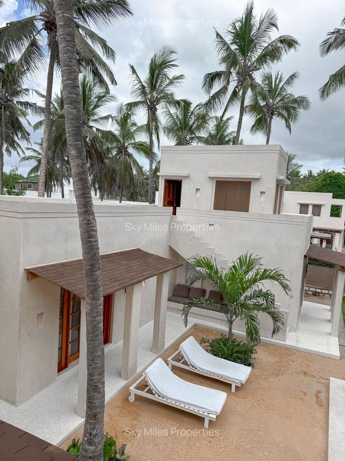 4 Bed Villa with En Suite at Watamu - 7