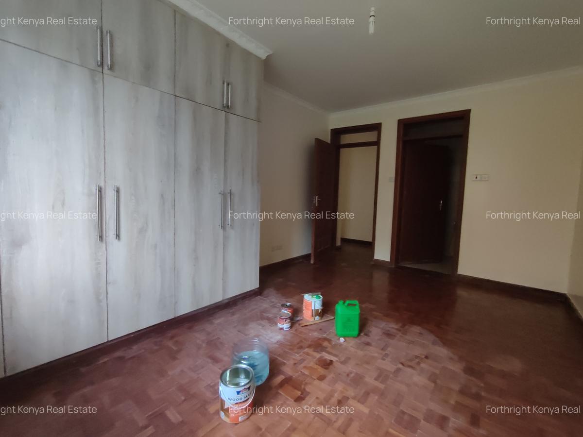 5 Bed House with En Suite at Hardy - 4