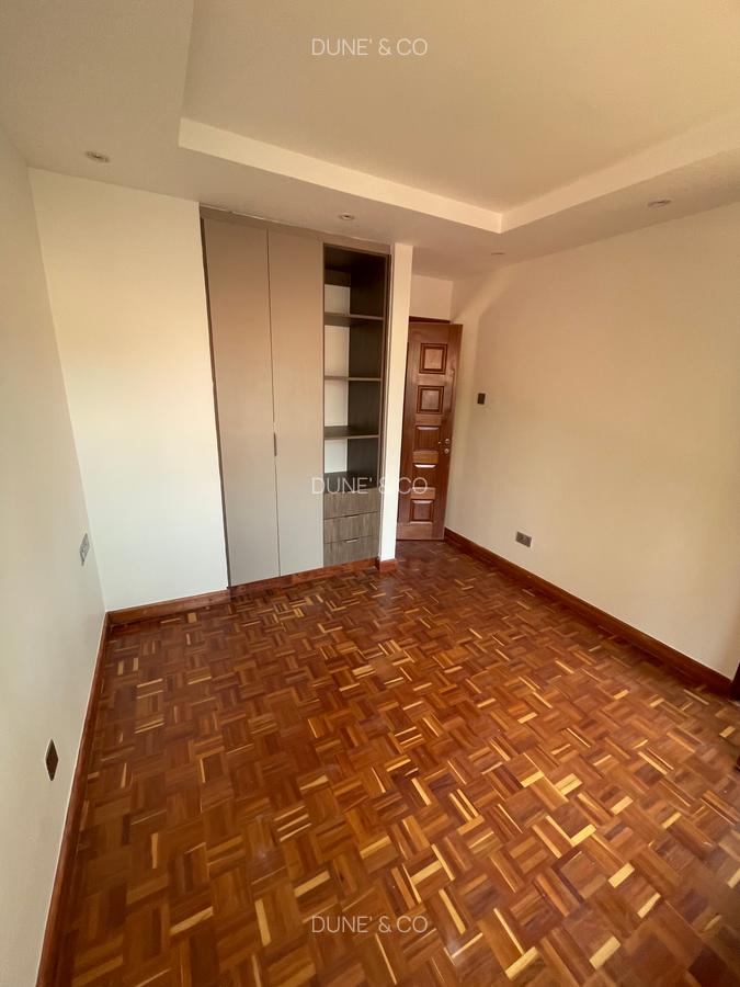 4 Bed Townhouse with En Suite in Westlands Area - 15