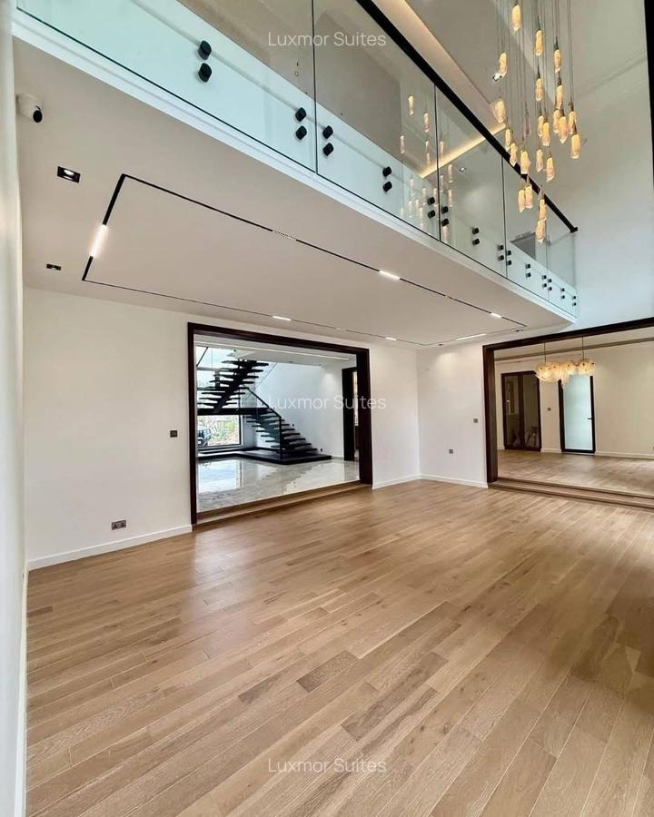 5 Bed Villa with En Suite at Hardy Karen - 7