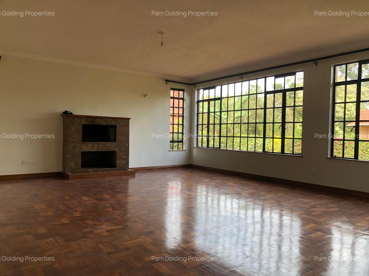 4 Bed House with En Suite in Runda - 4