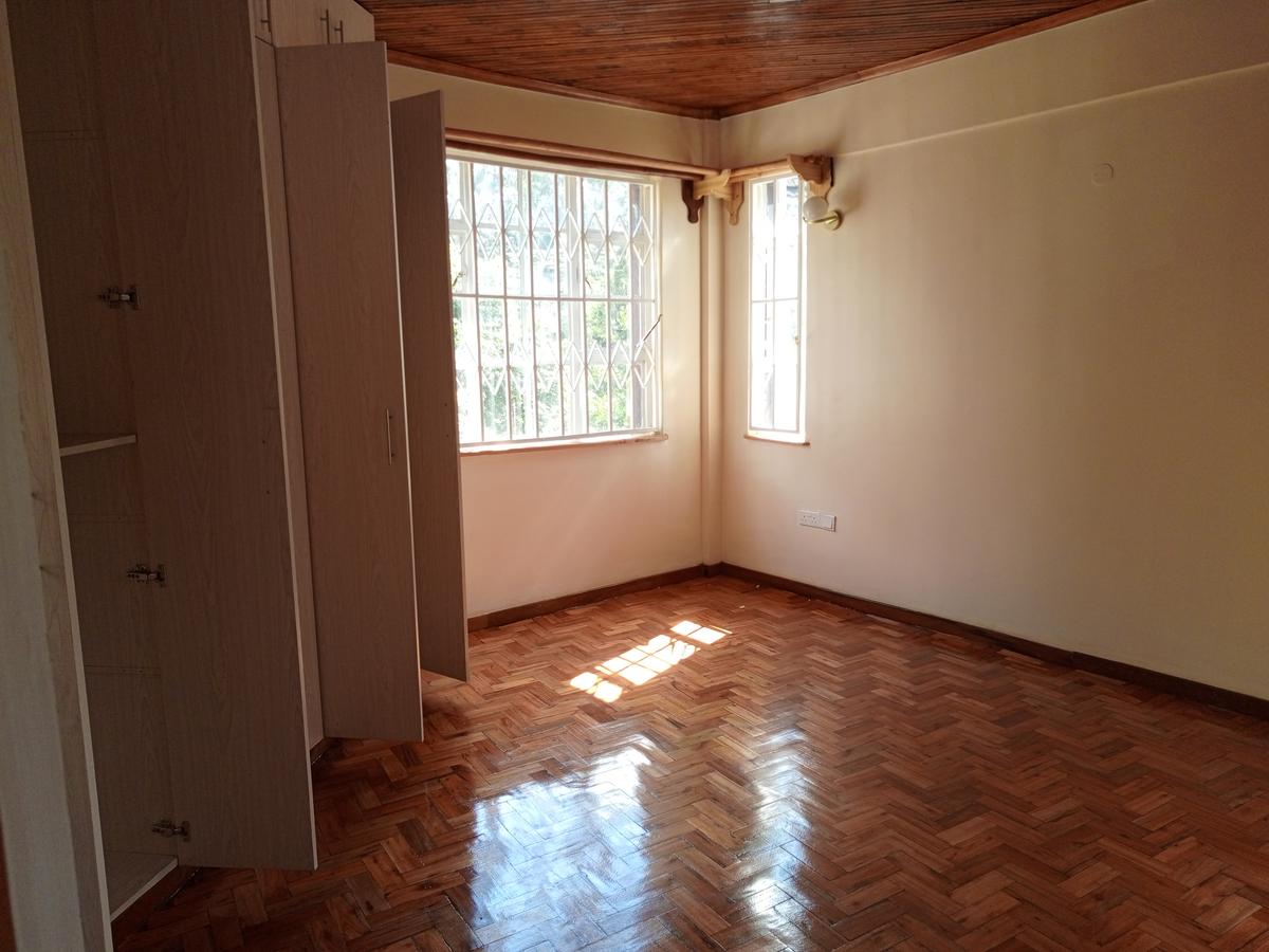 4 Bed Townhouse with En Suite at Bendera - 8