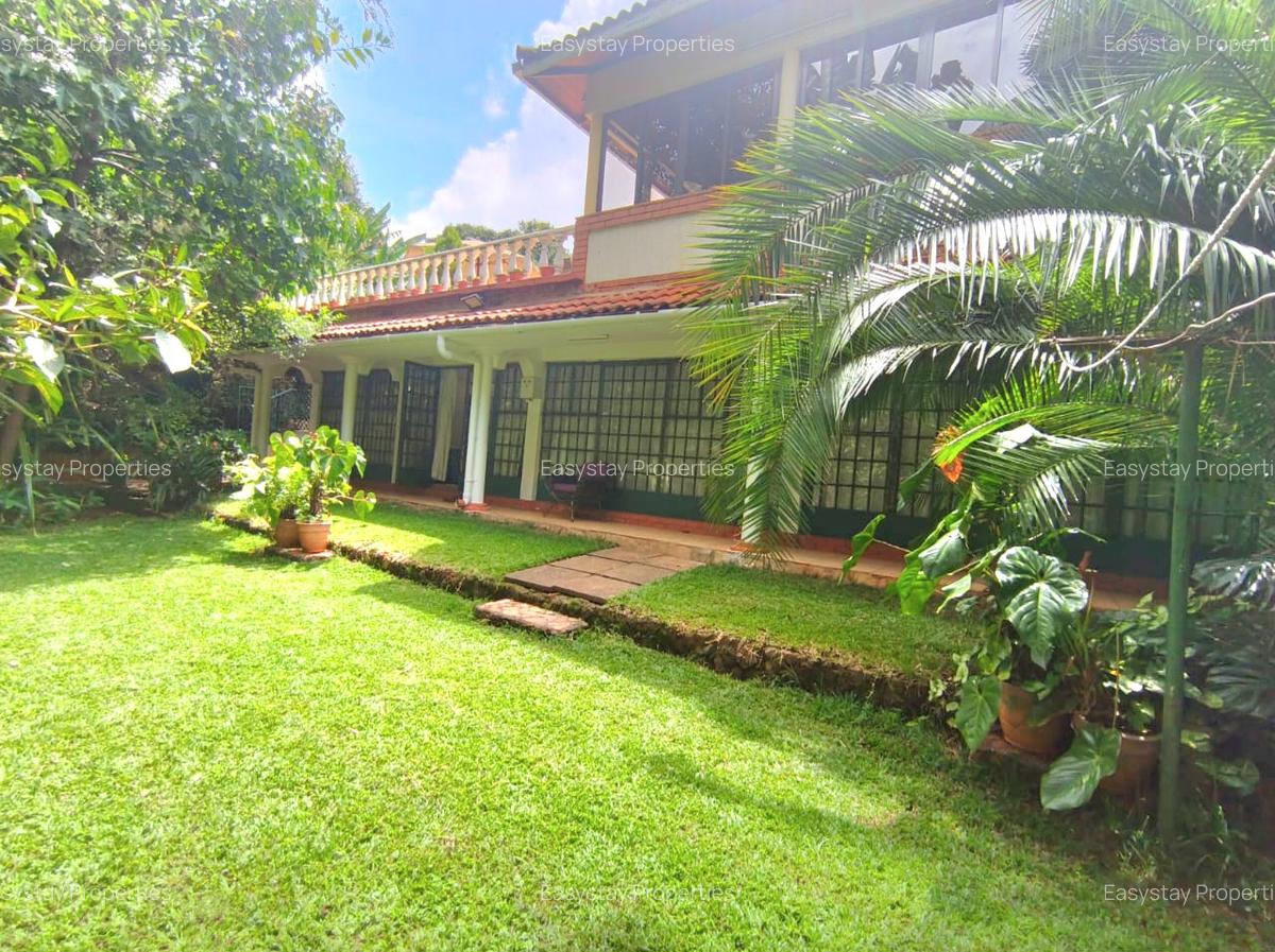 2 Bed House with En Suite in Hill View - 1