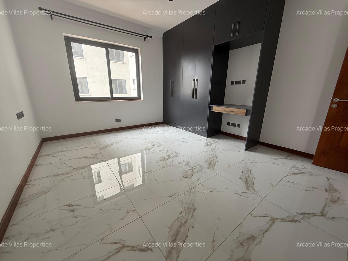 3 Bed Apartment with En Suite in Kilimani - 15