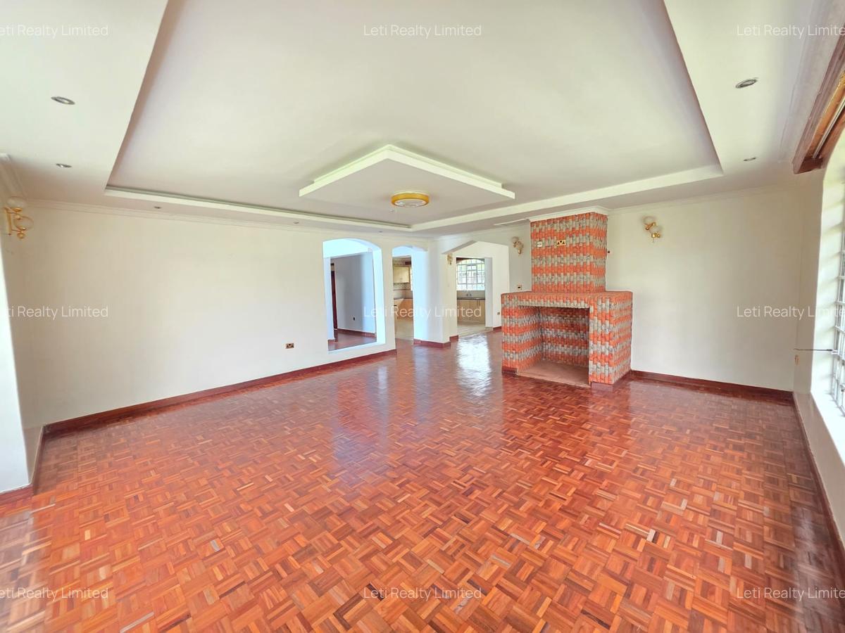 5 Bed House with En Suite in Runda - 9