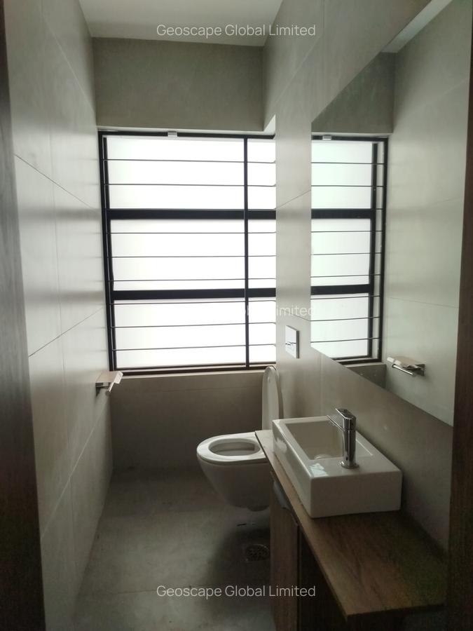 4 Bed House with En Suite in Loresho - 14