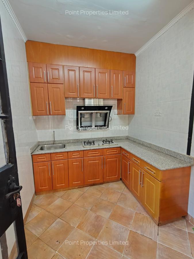 6 Bed Villa with En Suite in Karen - 14