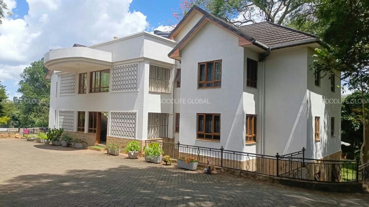 Serviced 2 Bed Apartment with En Suite at Runda - 2