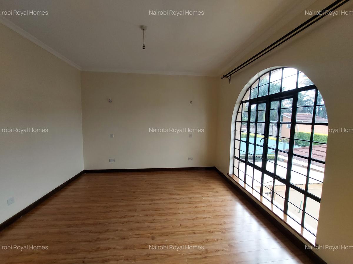 4 Bed House with En Suite at Meadows - 19