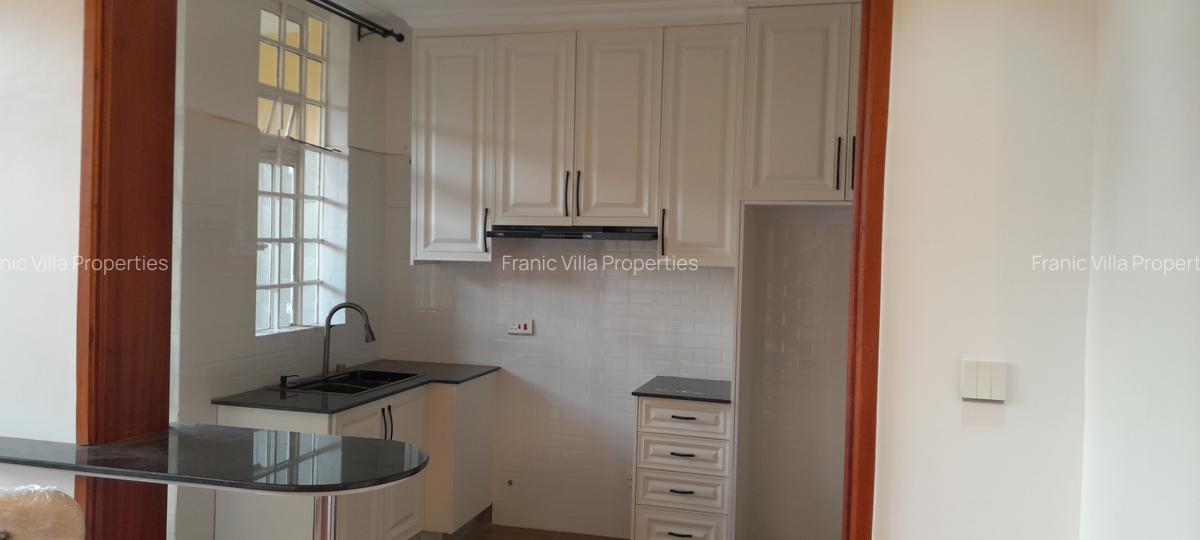 3 Bed House with En Suite at Nyari - 1