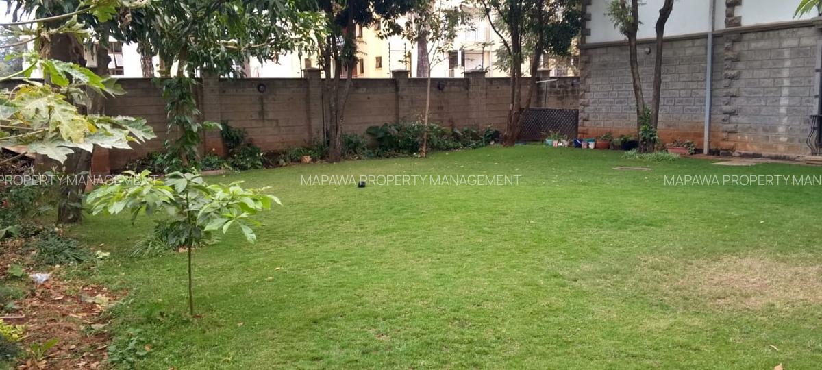 Serviced 3 Bed Apartment with En Suite in Dennis Pritt - 3