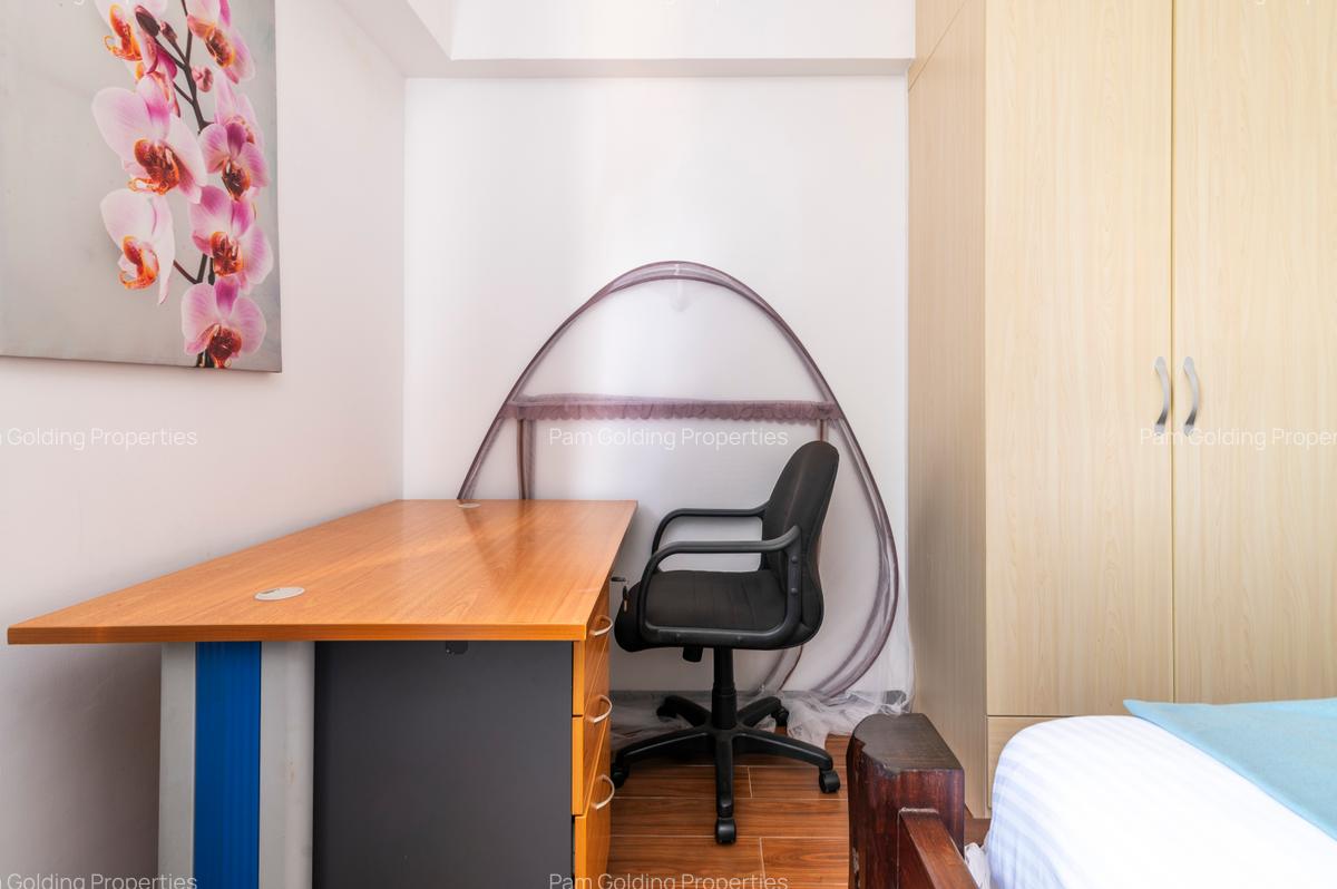 2 Bed Apartment with En Suite at Denis Prit - 14