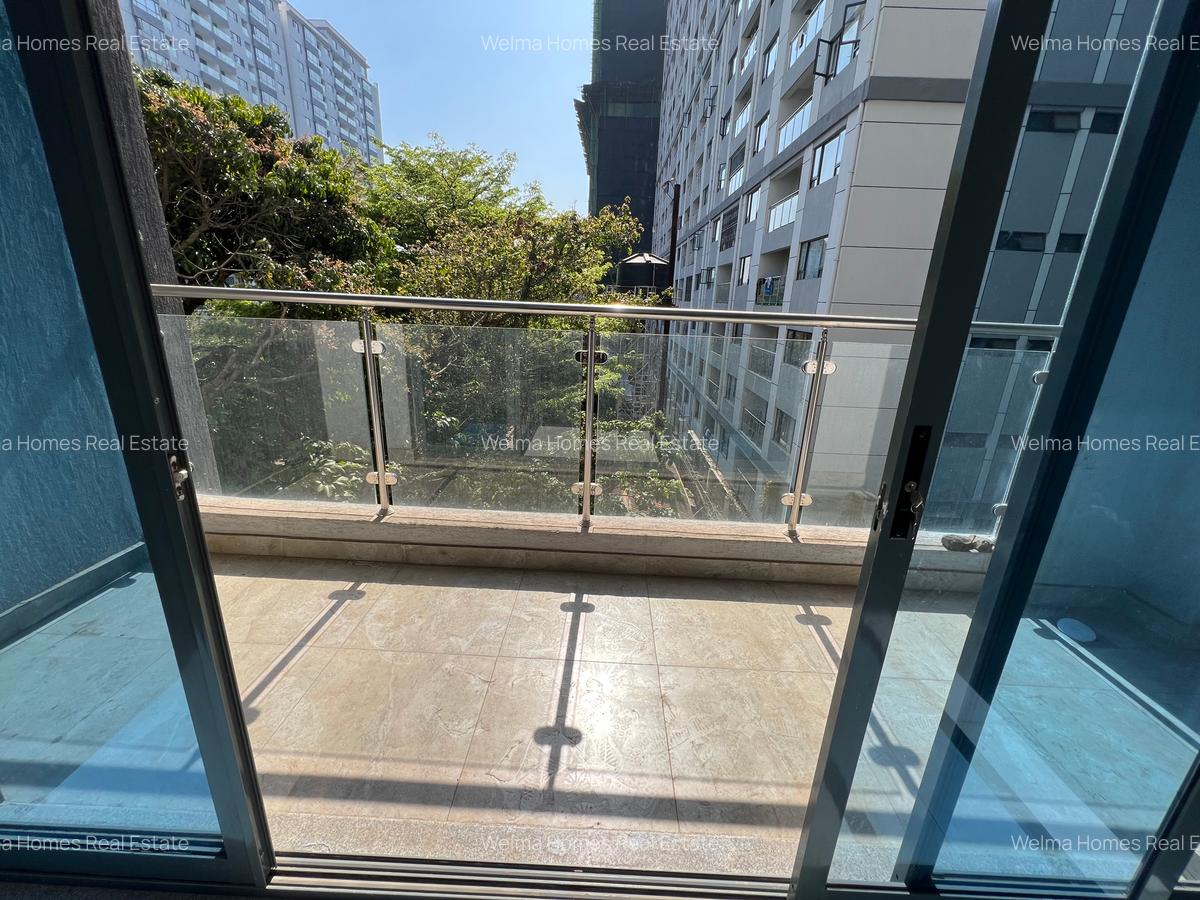 2 Bed Apartment with En Suite in Lavington - 7