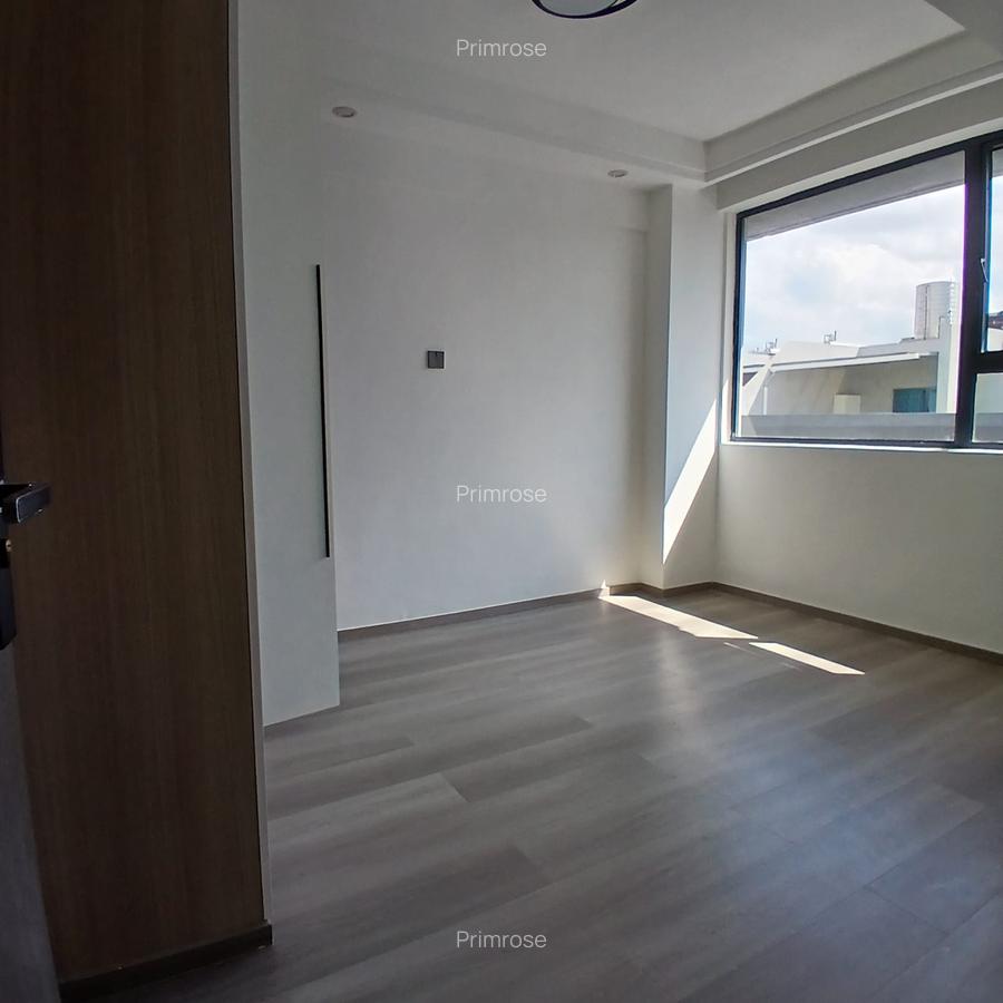 2 Bed Apartment with En Suite in Lavington - 6