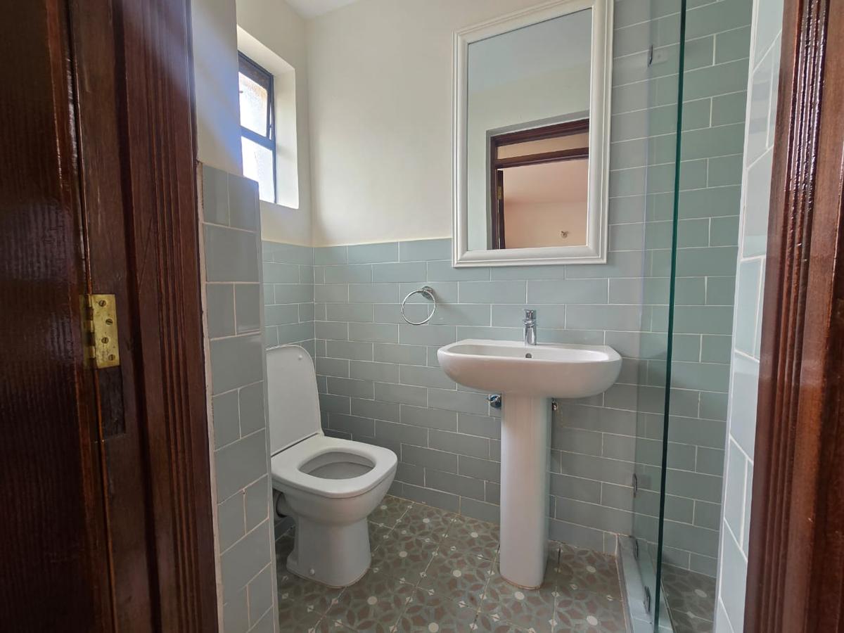 5 Bed Townhouse with En Suite in Lavington - 5