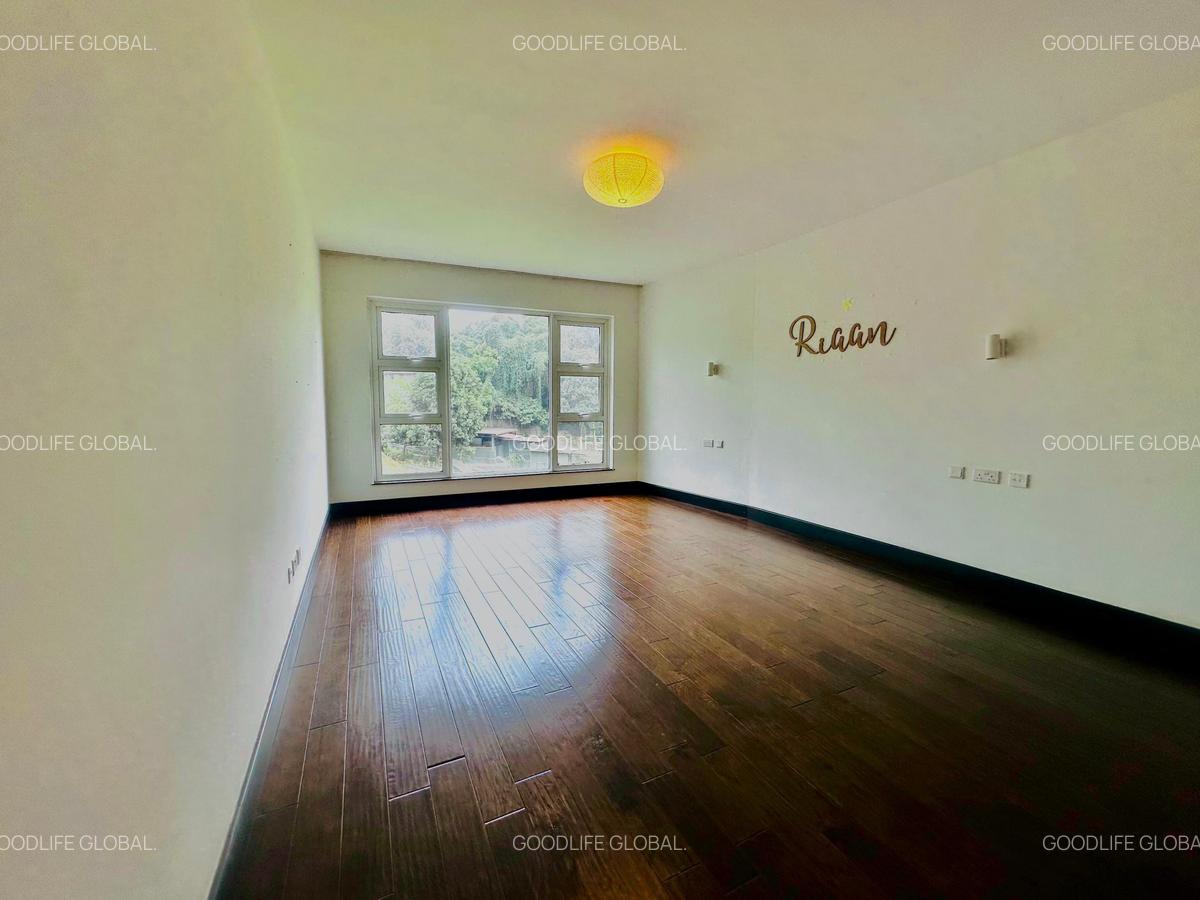 3 Bed Apartment with En Suite at General Mathenge - 11