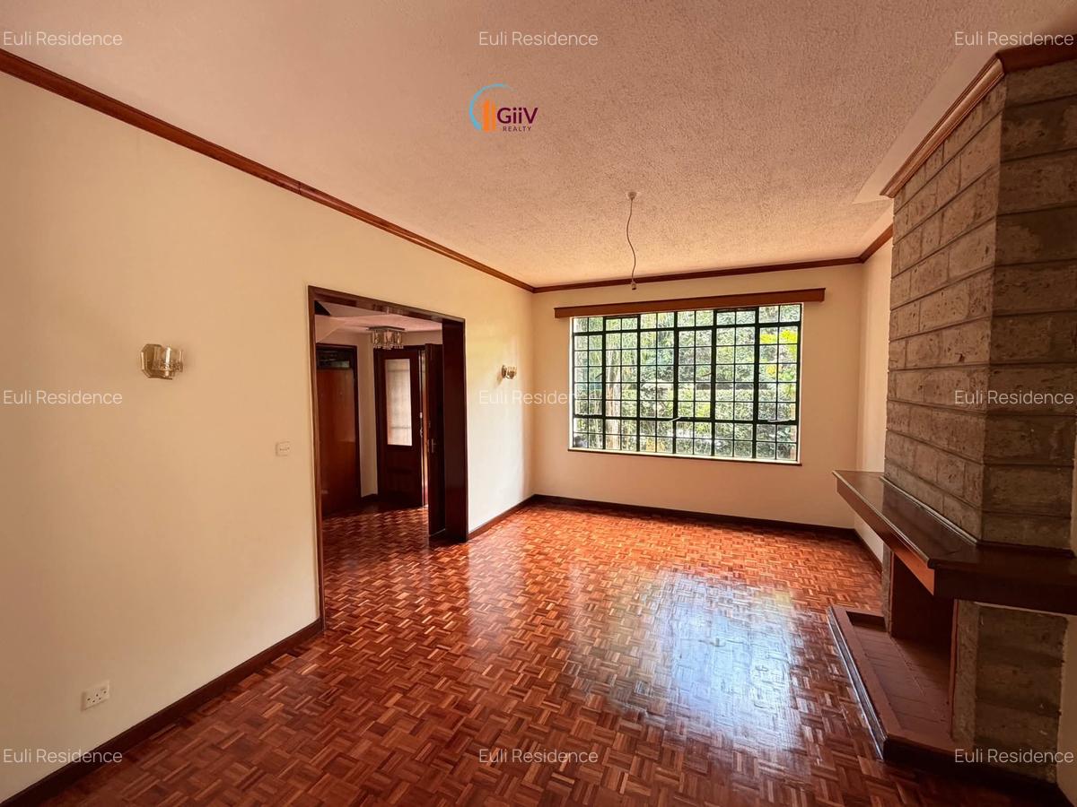 4 Bed Townhouse with En Suite at Brookside Drive - 4