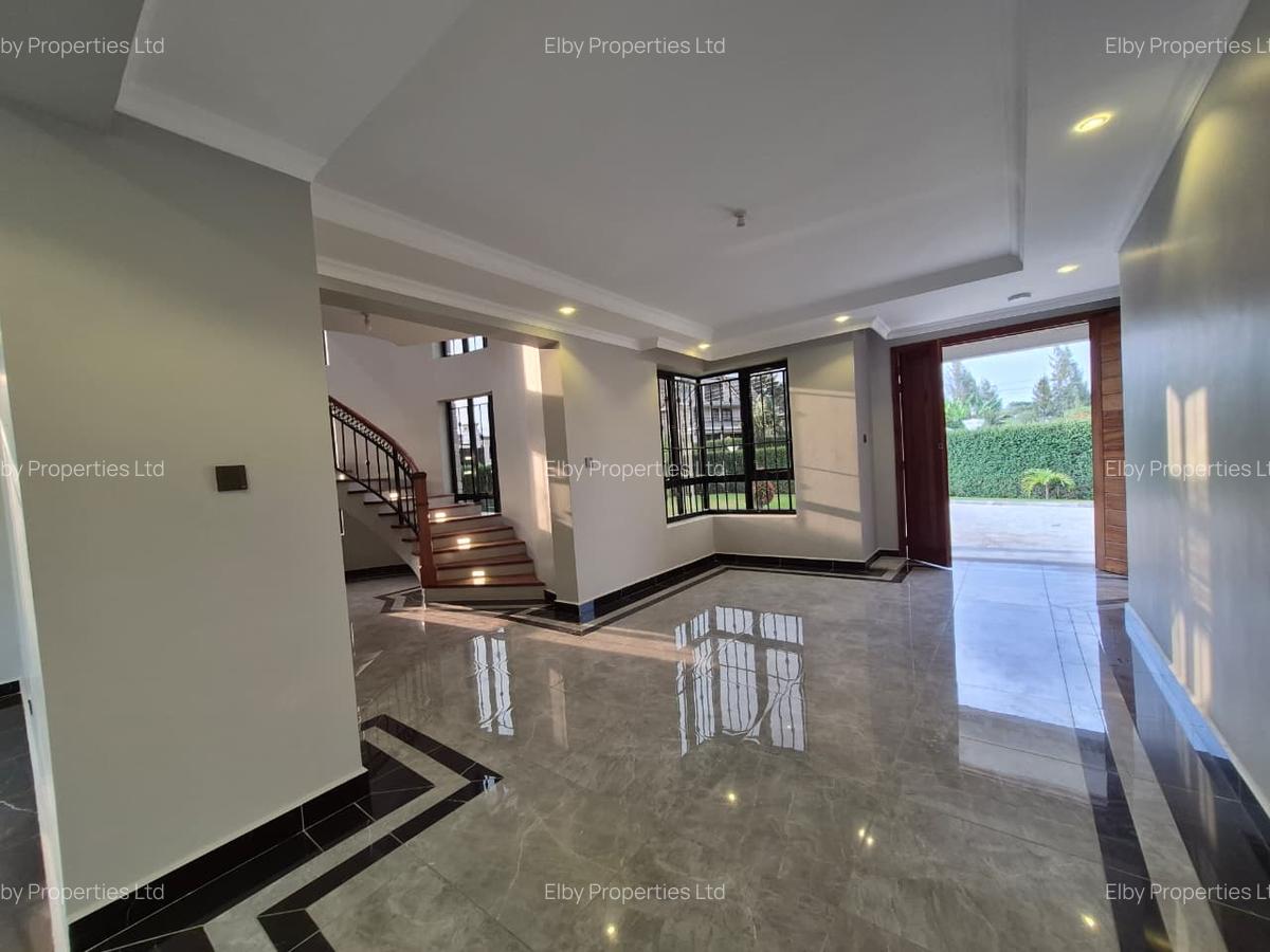 5 Bed House with En Suite in Runda - 5