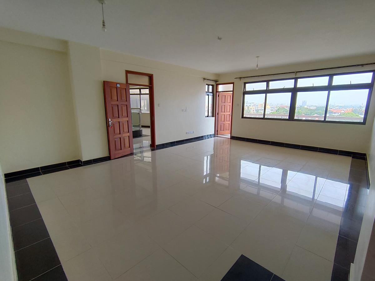 3 Bed Apartment in Kizingo - 2