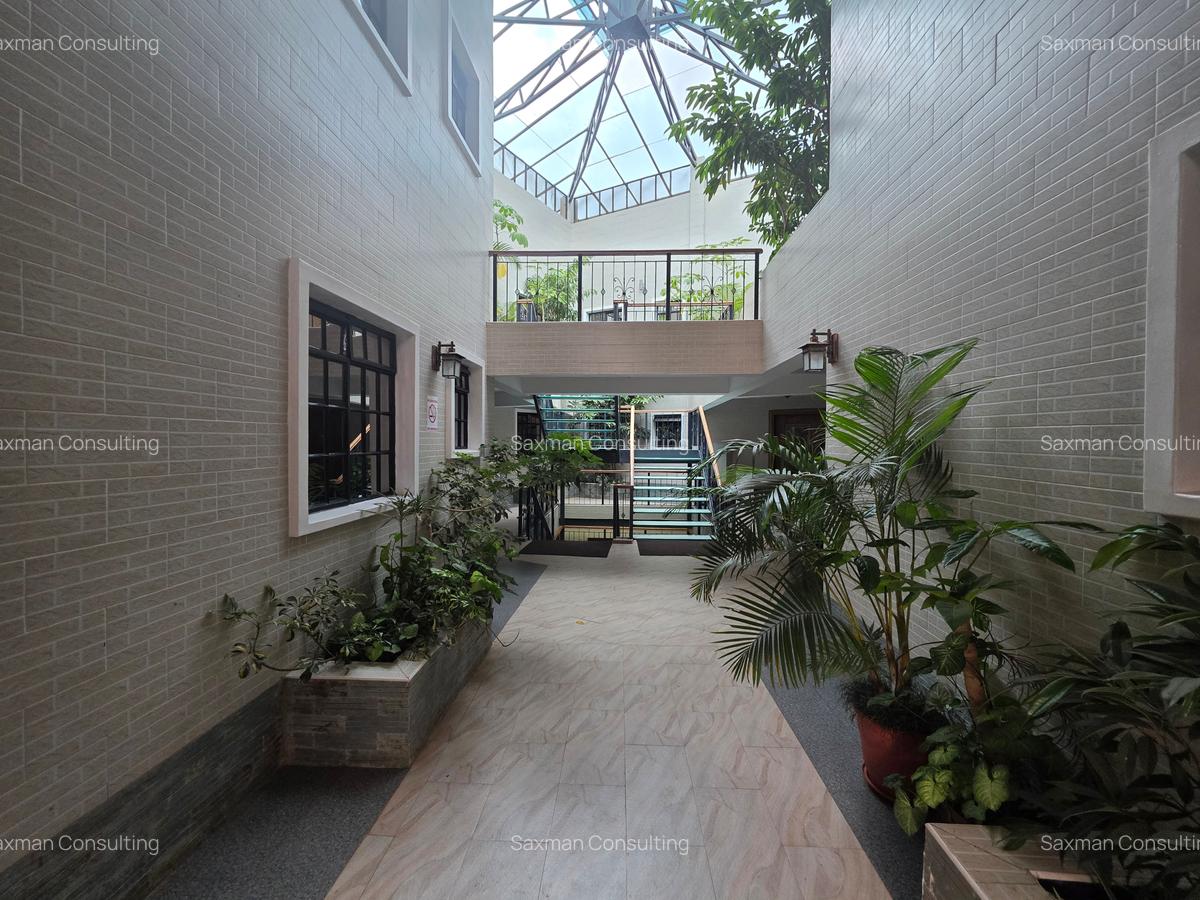 2 Bed Apartment with En Suite in Nyari - 12