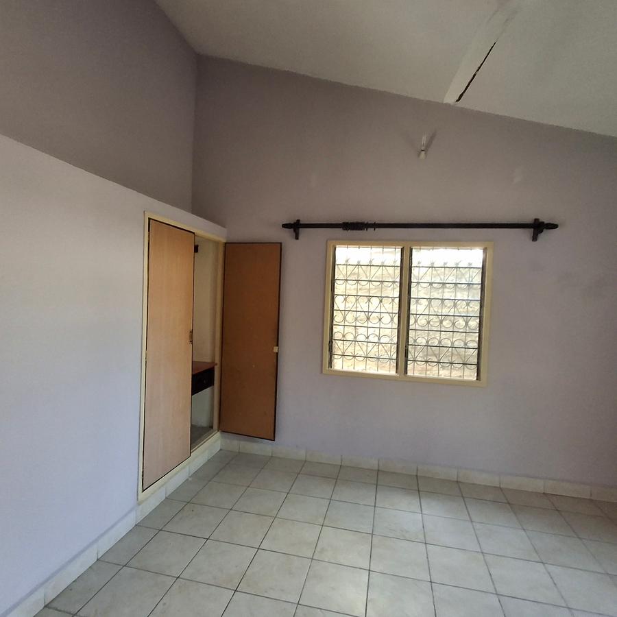 3 Bed House with En Suite at Bamburi Mombasa - 9