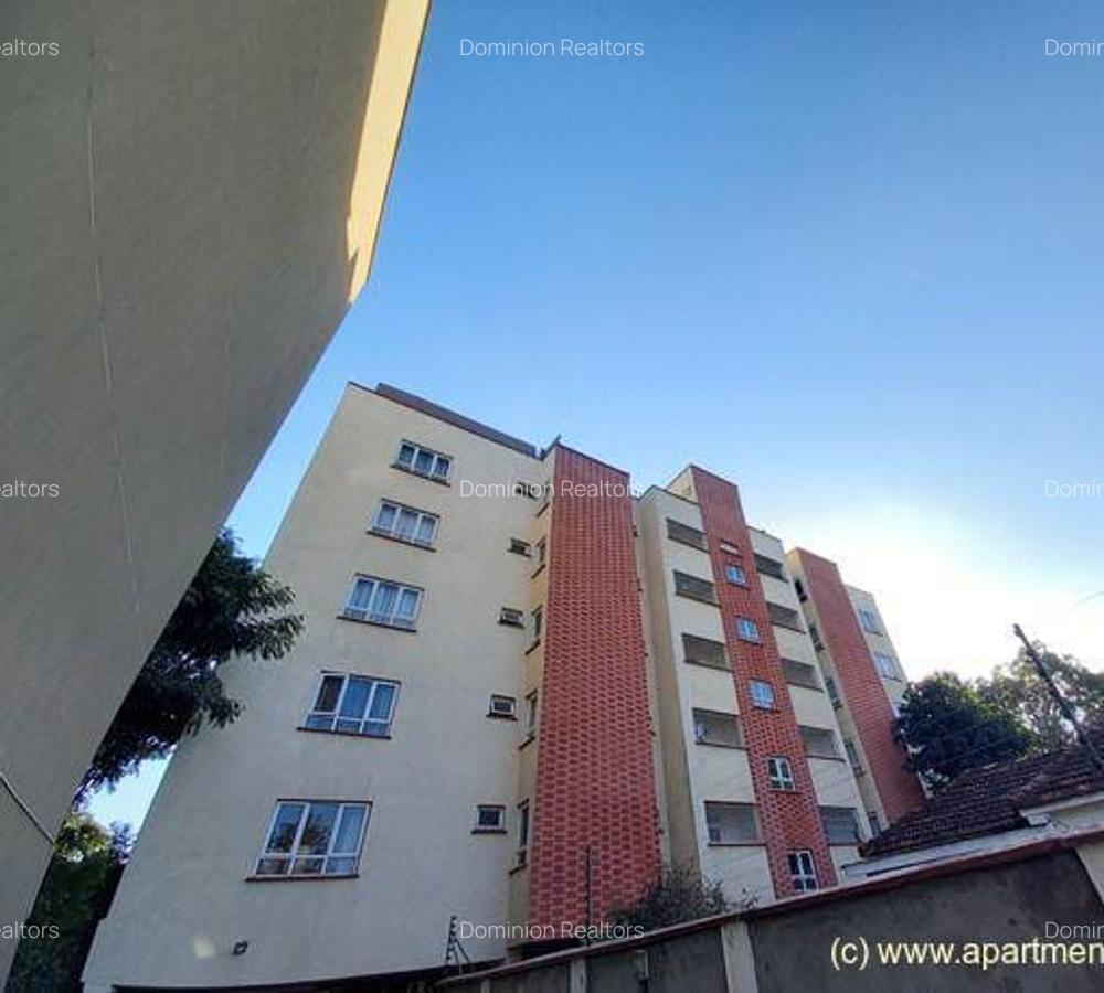 Serviced 2 Bed Apartment with En Suite at Brookside Gardens - 1