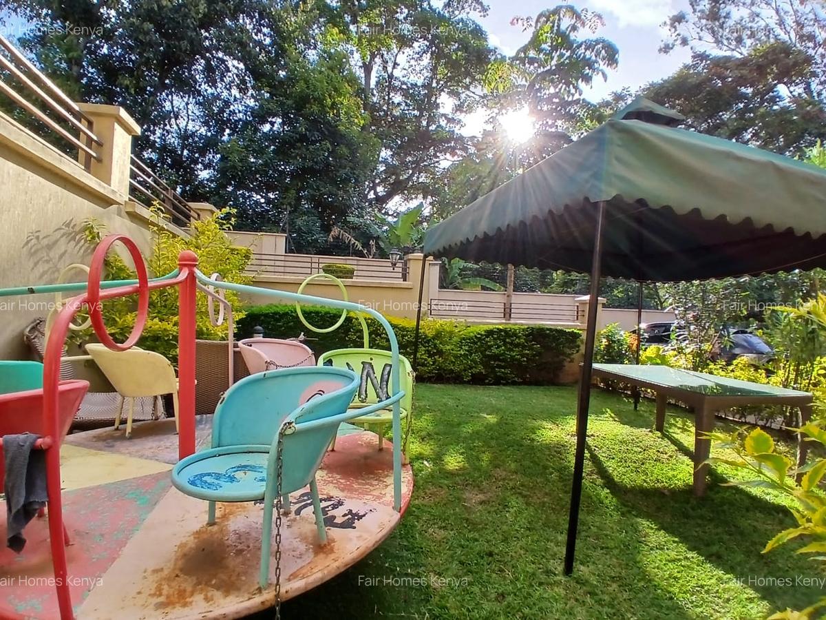 5 Bed Townhouse with En Suite at Lavington Green - 8