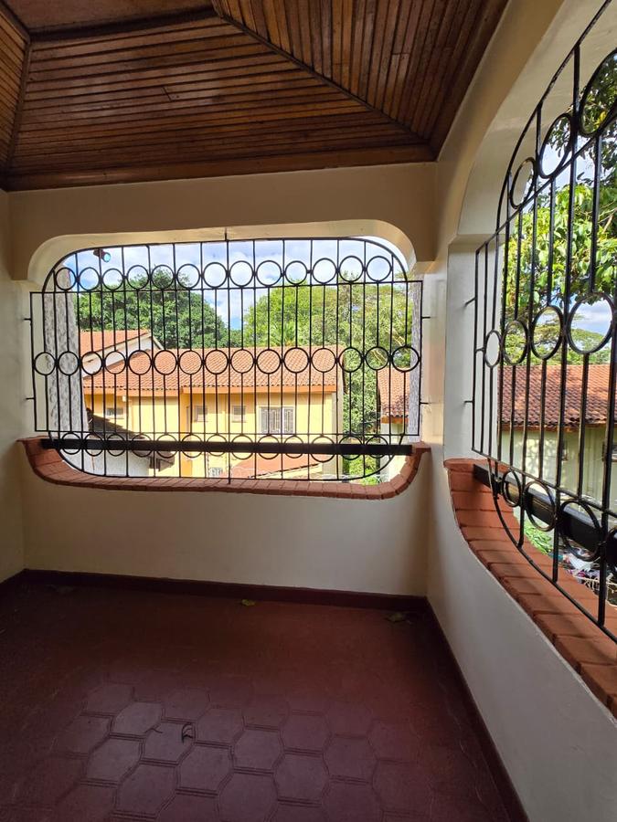5 Bed House with En Suite at Ring Road - 15