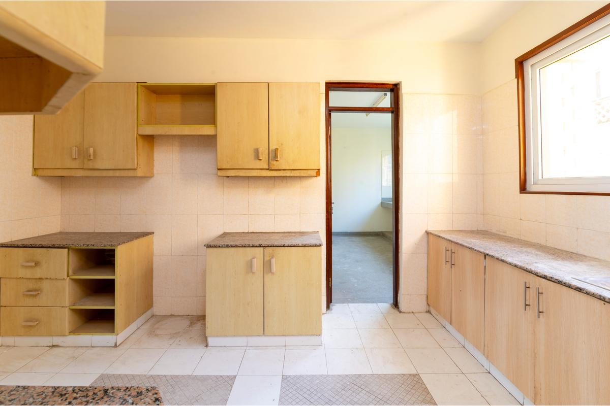 3 Bed Apartment with En Suite in Nyali Area - 5