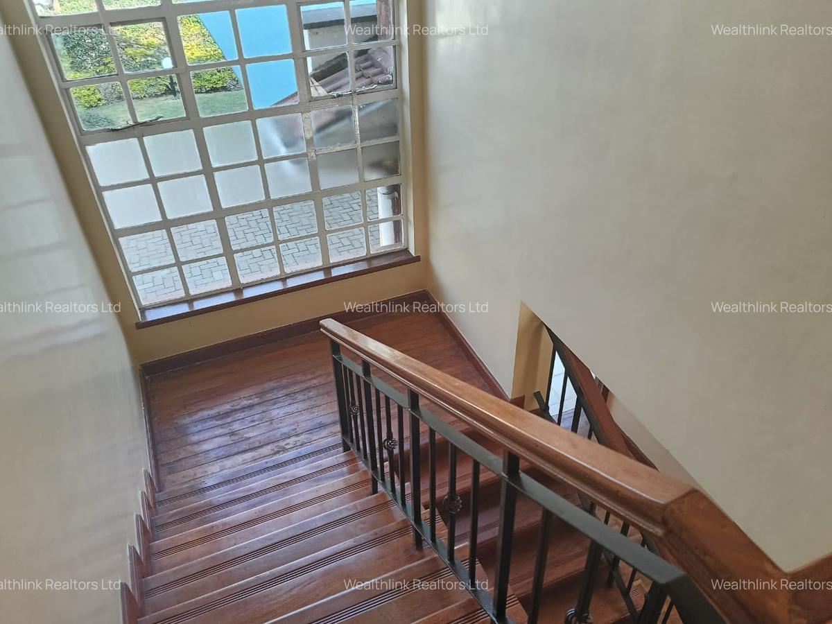 4 Bed Townhouse with En Suite at Runda Paradise - 8