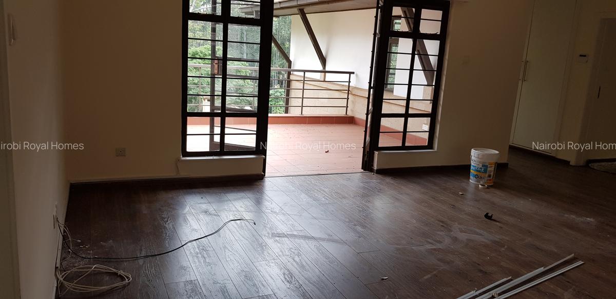 4 Bed Townhouse with En Suite at Rosslyn Lone Tree Road 55 - 13