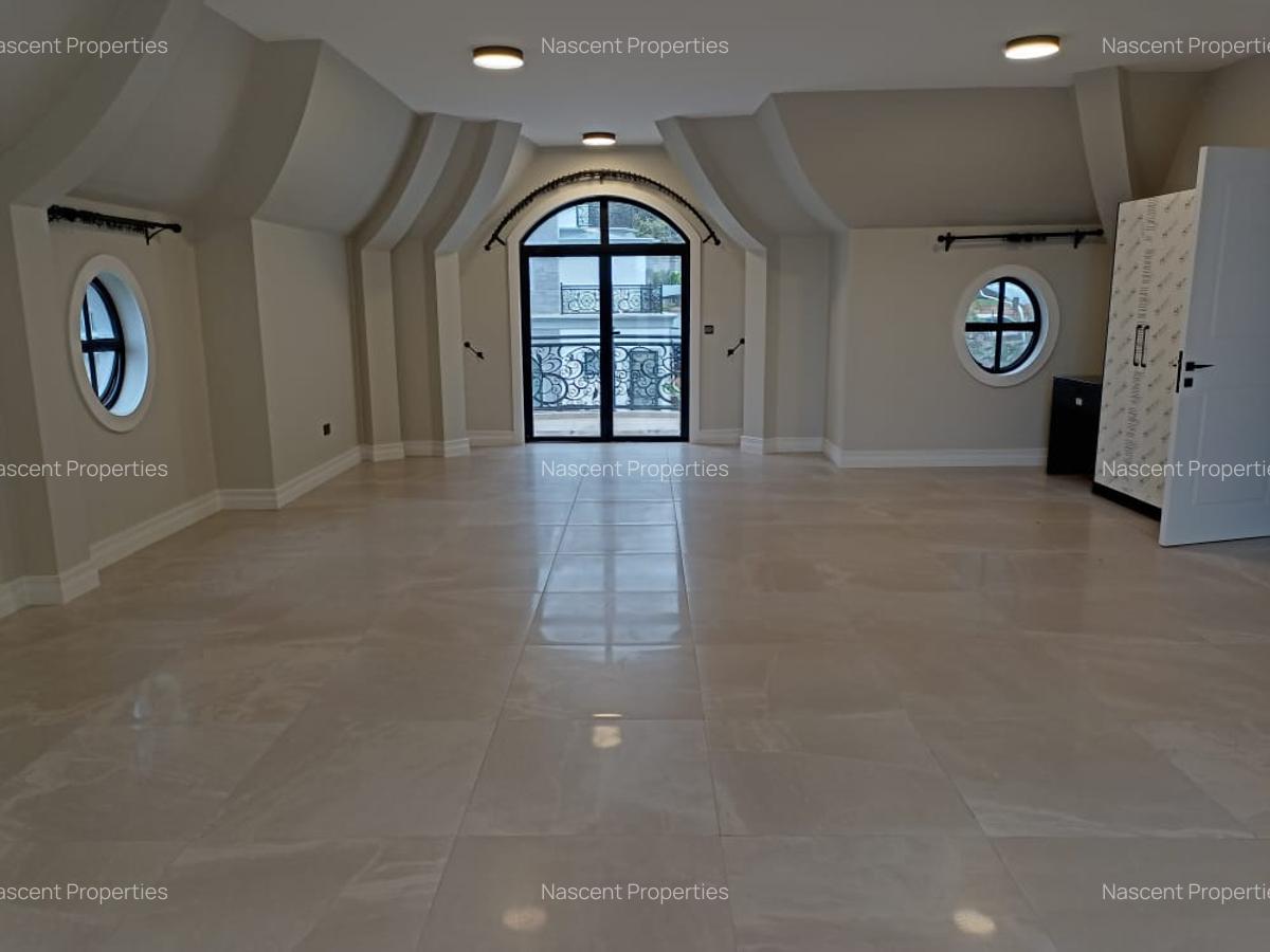 5 Bed Villa with En Suite in Loresho - 2