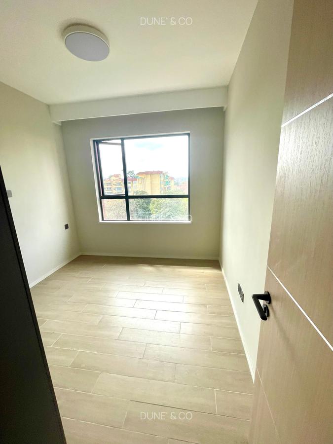 2 Bed Apartment with En Suite in Lavington - 10