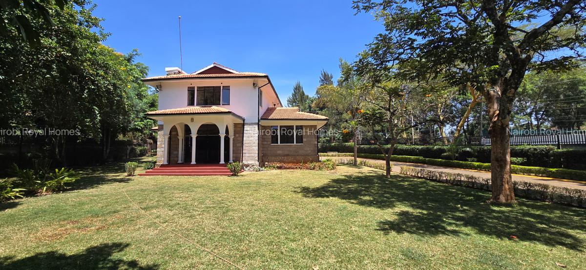 4 Bed House with En Suite at Acacia Drive - 13