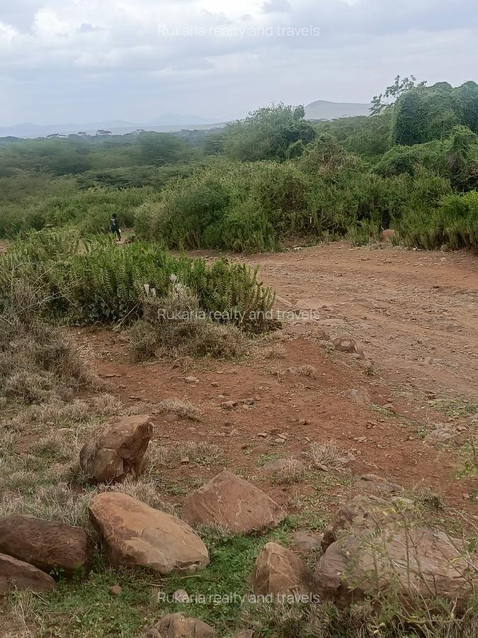 5 ac Land at Meru Isiolo High Way - 3