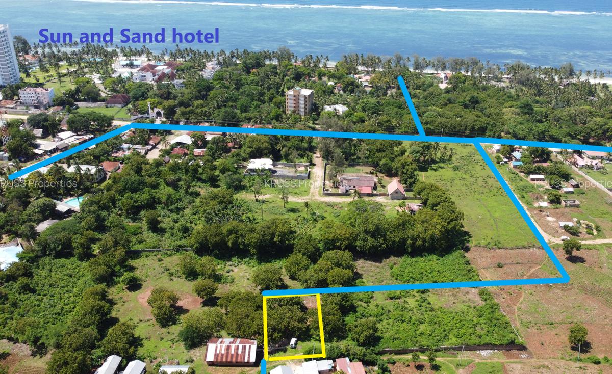 864 m² Land in Kikambala - 1