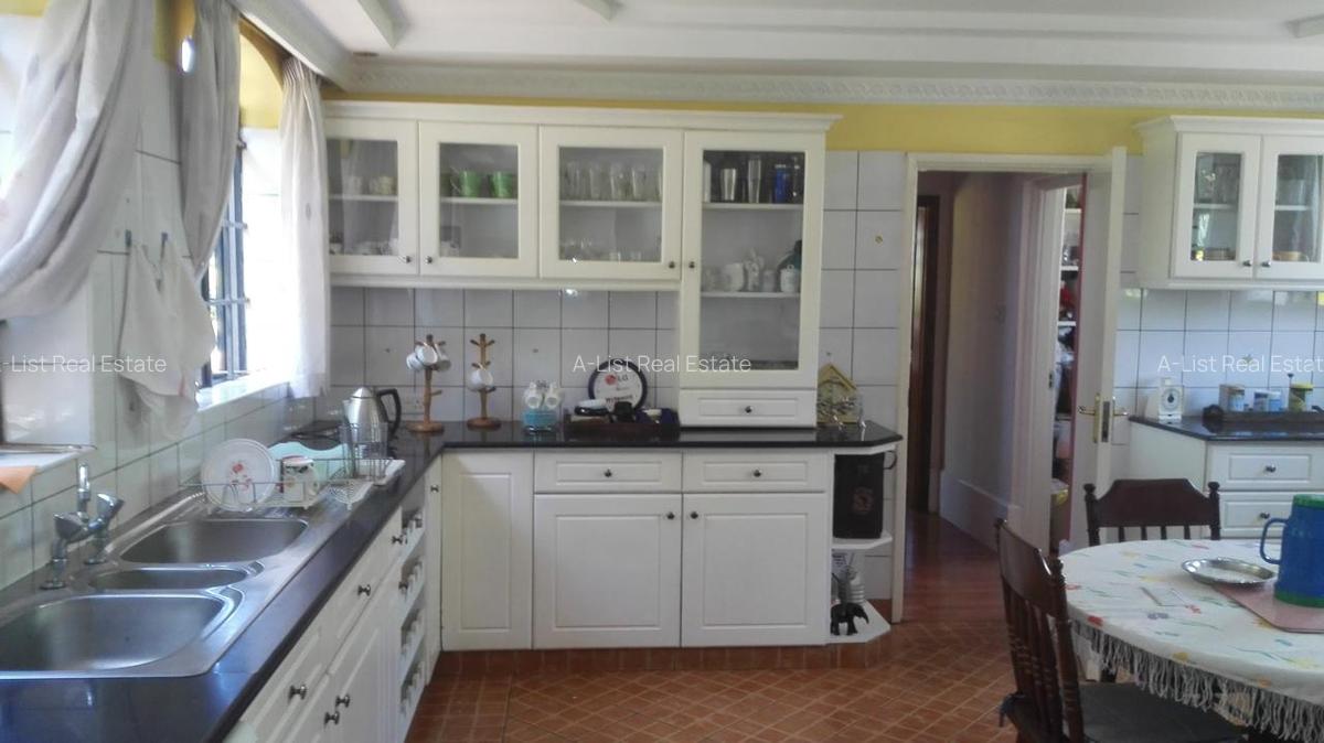 4 Bed House with En Suite at Runda Drive - 10