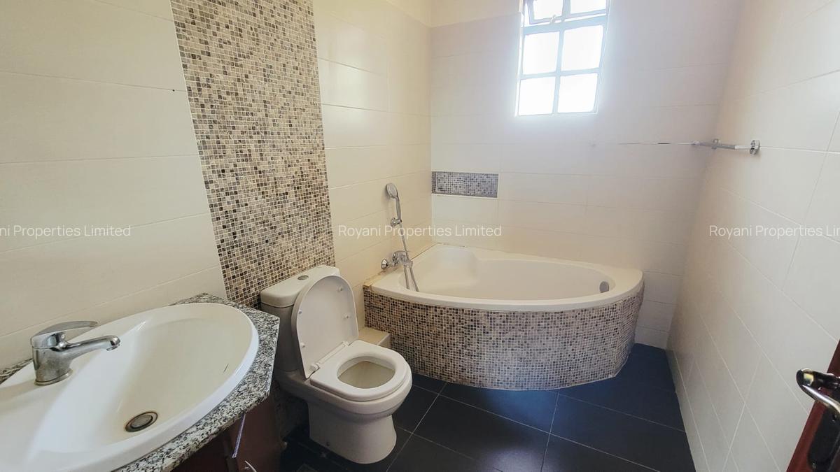 4 Bed House with En Suite in Kiambu Road - 11