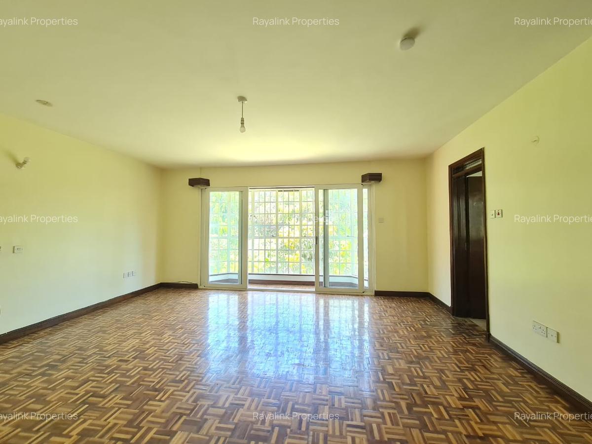4 Bed Townhouse with En Suite at Spring Valley - 8